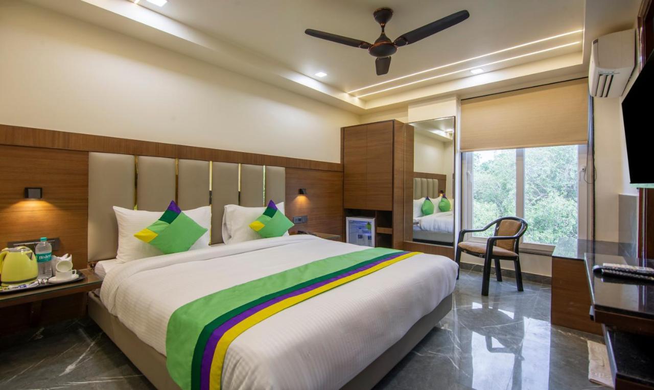 Treebo Royal Comfort New Delhi Exterior photo